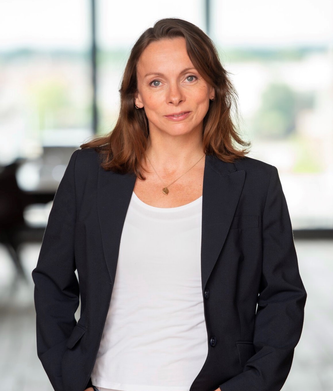 Maren Obermaier: Bereichsleiterin Finanzen, Personal und Marketing bei der dbh Logistics IT AG